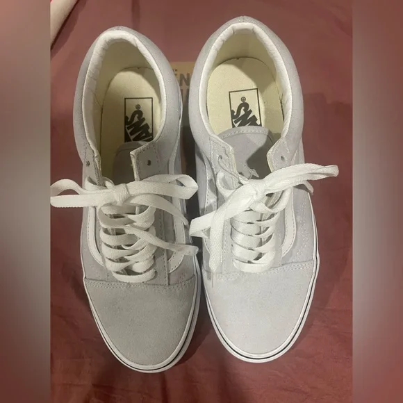 Classic Vans - Picture 3 of 6